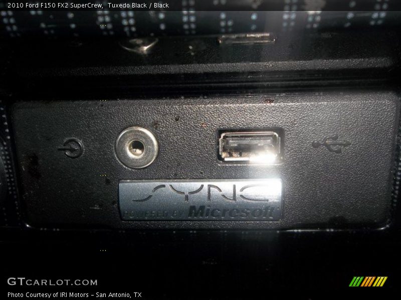 Tuxedo Black / Black 2010 Ford F150 FX2 SuperCrew