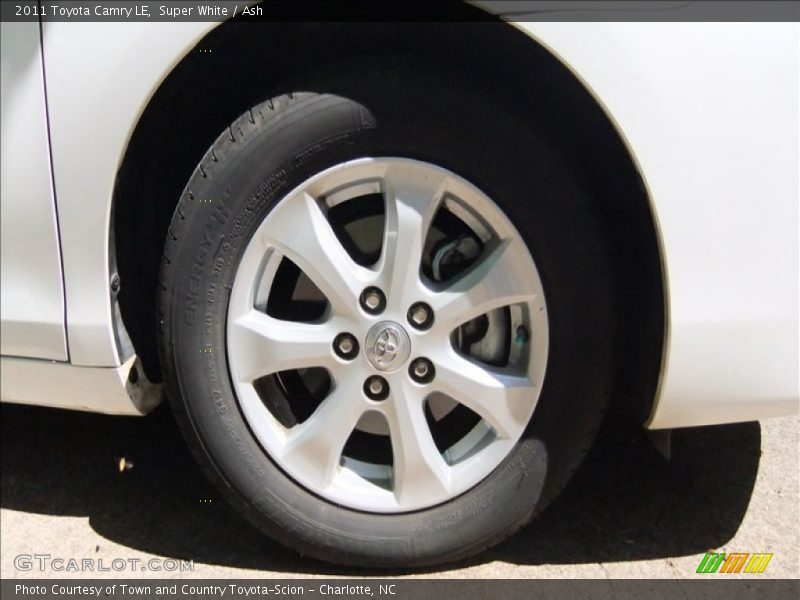 Super White / Ash 2011 Toyota Camry LE