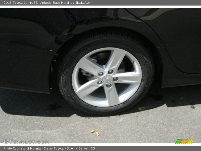 Attitude Black Metallic / Black/Ash 2013 Toyota Camry SE