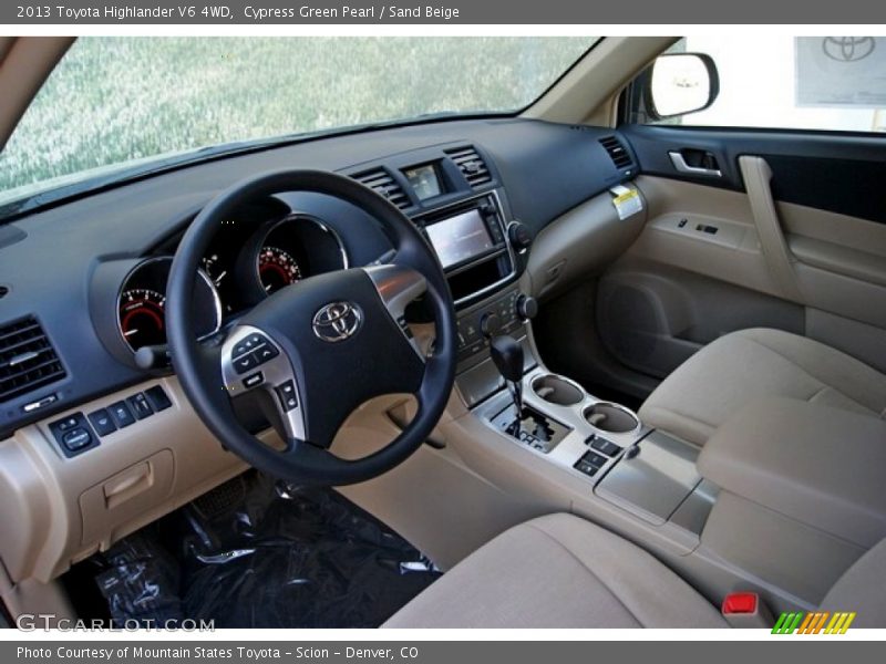 Cypress Green Pearl / Sand Beige 2013 Toyota Highlander V6 4WD