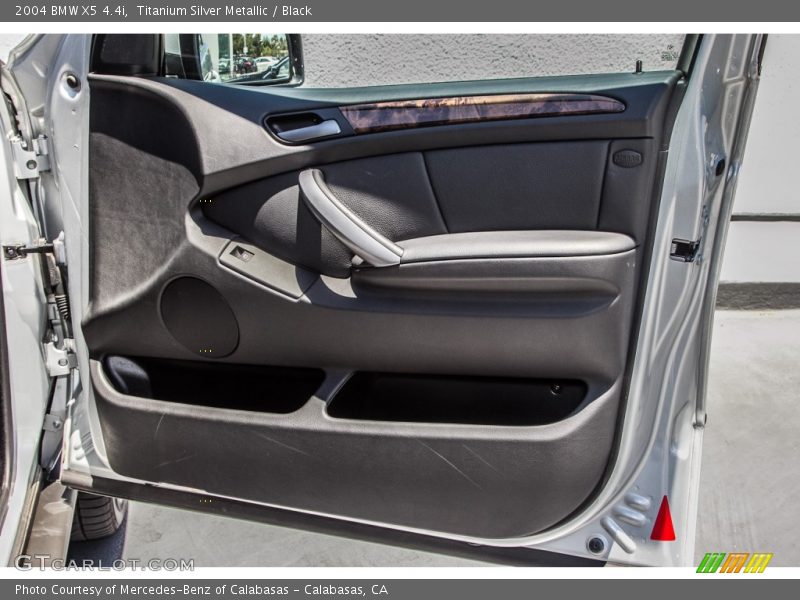 Titanium Silver Metallic / Black 2004 BMW X5 4.4i