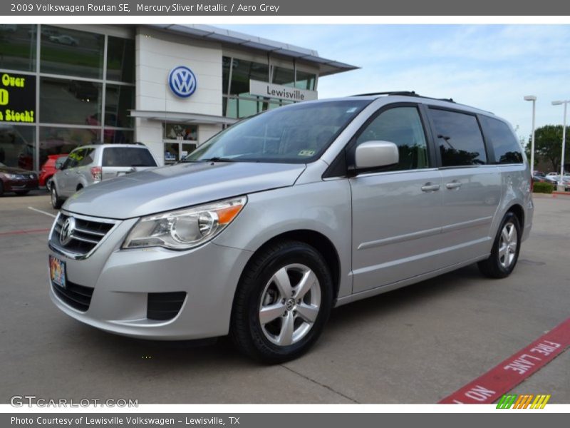 Mercury Sliver Metallic / Aero Grey 2009 Volkswagen Routan SE