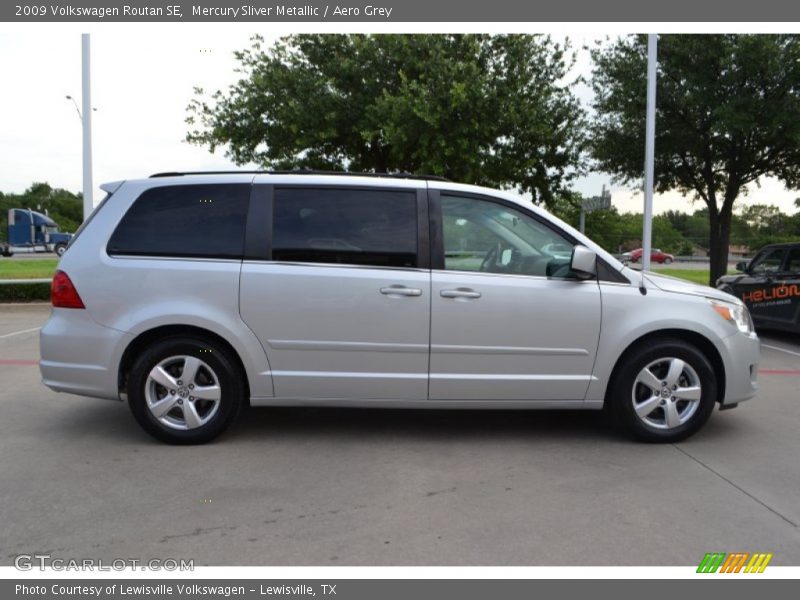 Mercury Sliver Metallic / Aero Grey 2009 Volkswagen Routan SE