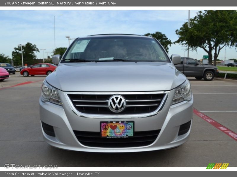 Mercury Sliver Metallic / Aero Grey 2009 Volkswagen Routan SE
