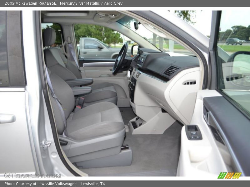 Mercury Sliver Metallic / Aero Grey 2009 Volkswagen Routan SE