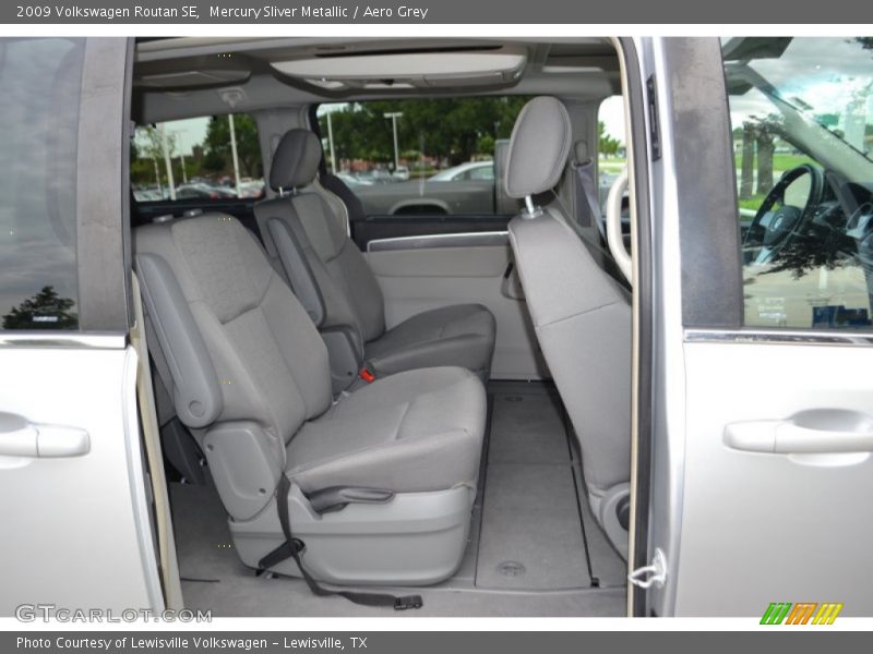 Mercury Sliver Metallic / Aero Grey 2009 Volkswagen Routan SE