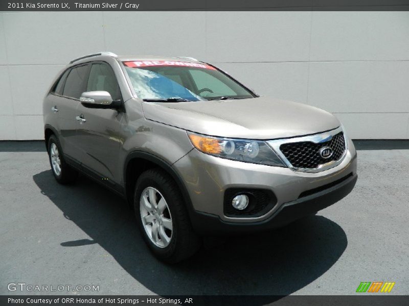Titanium Silver / Gray 2011 Kia Sorento LX