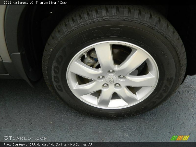 Titanium Silver / Gray 2011 Kia Sorento LX