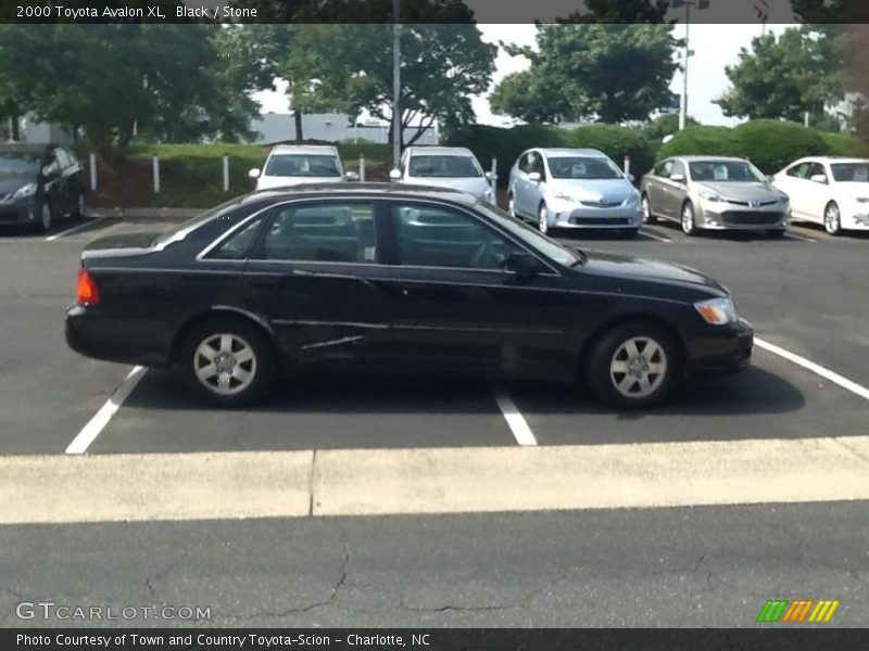 Black / Stone 2000 Toyota Avalon XL