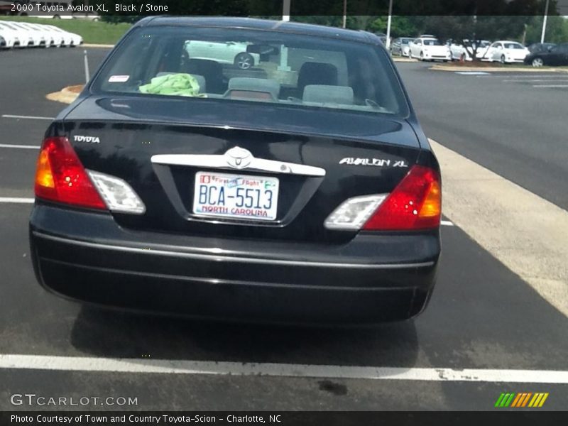 Black / Stone 2000 Toyota Avalon XL