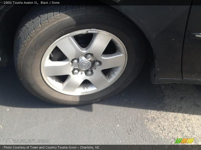 Black / Stone 2000 Toyota Avalon XL