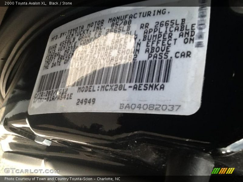 Black / Stone 2000 Toyota Avalon XL