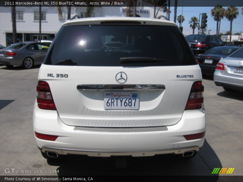 Arctic White / Black 2011 Mercedes-Benz ML 350 BlueTEC 4Matic