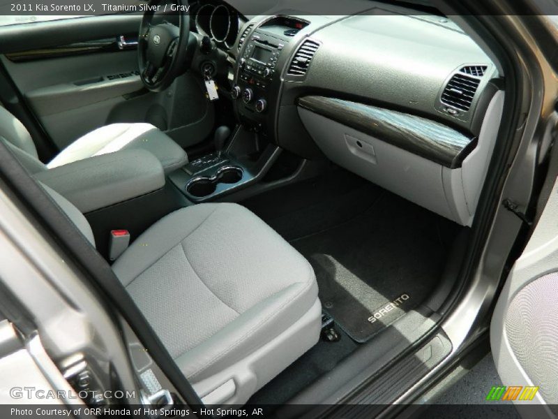 Titanium Silver / Gray 2011 Kia Sorento LX