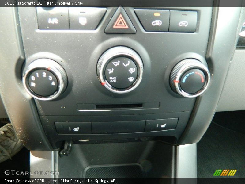 Titanium Silver / Gray 2011 Kia Sorento LX