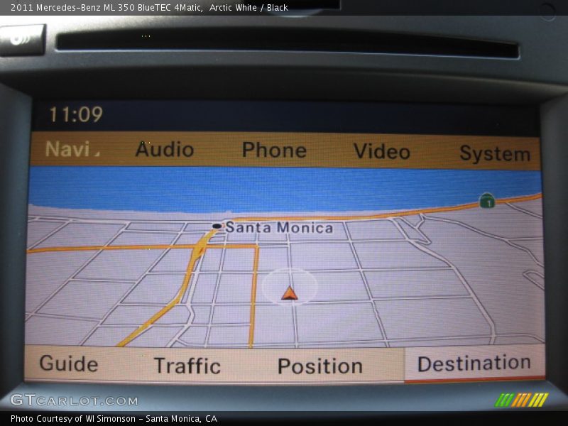Arctic White / Black 2011 Mercedes-Benz ML 350 BlueTEC 4Matic