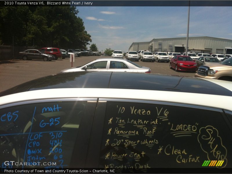 Blizzard White Pearl / Ivory 2010 Toyota Venza V6