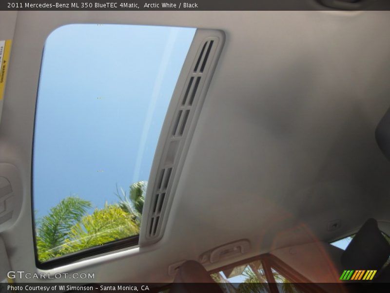 Arctic White / Black 2011 Mercedes-Benz ML 350 BlueTEC 4Matic
