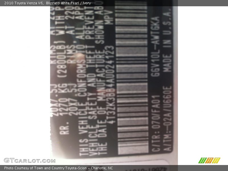 Blizzard White Pearl / Ivory 2010 Toyota Venza V6