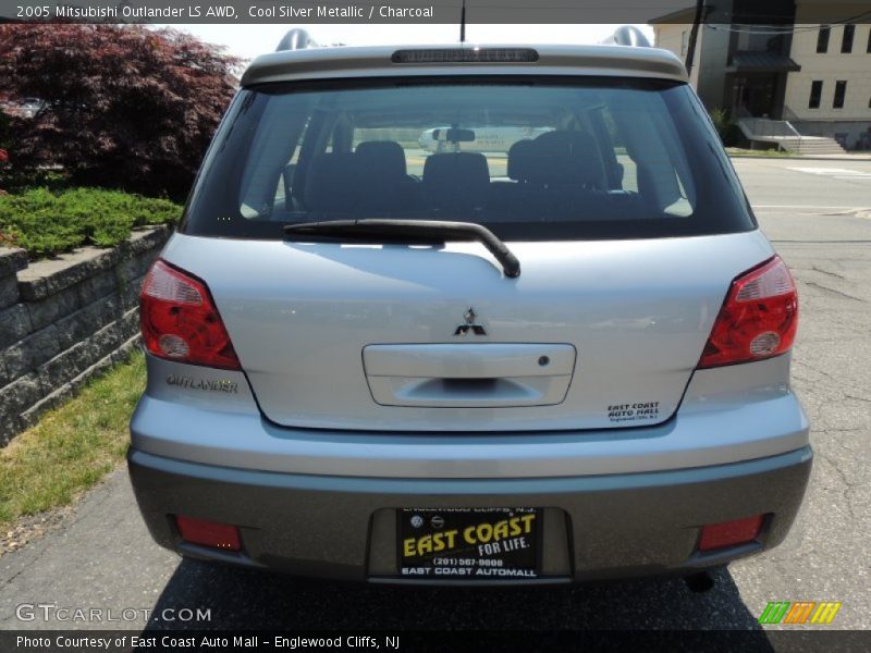 Cool Silver Metallic / Charcoal 2005 Mitsubishi Outlander LS AWD