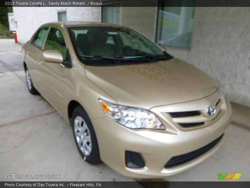 Front 3/4 View of 2013 Corolla L