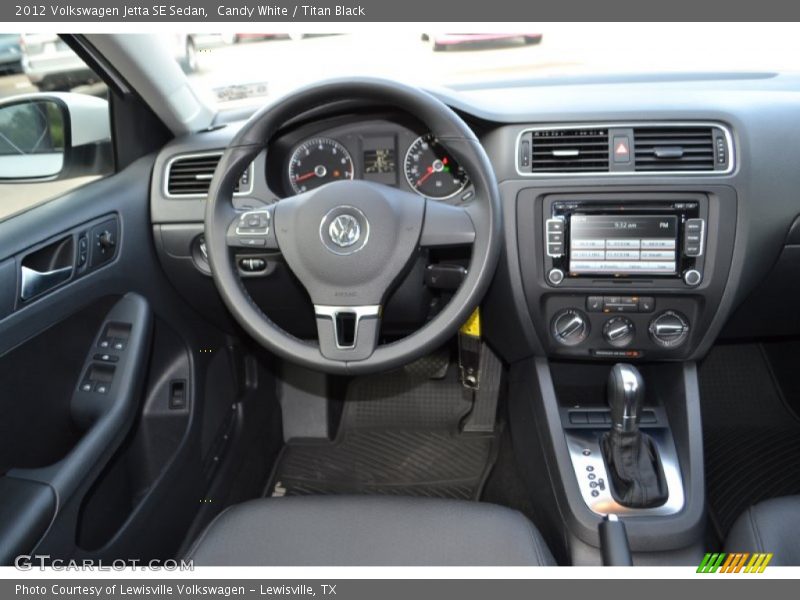 Candy White / Titan Black 2012 Volkswagen Jetta SE Sedan