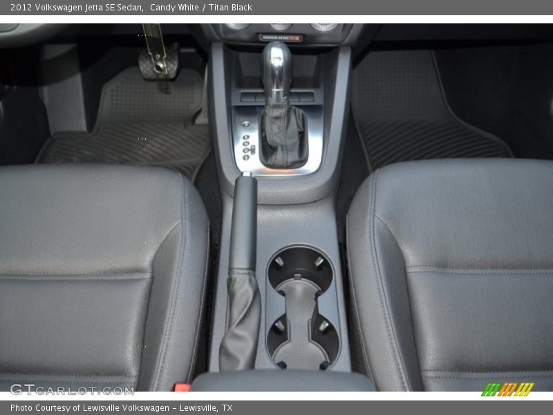Candy White / Titan Black 2012 Volkswagen Jetta SE Sedan