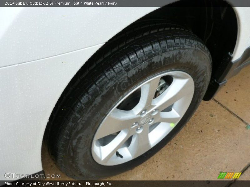 Satin White Pearl / Ivory 2014 Subaru Outback 2.5i Premium