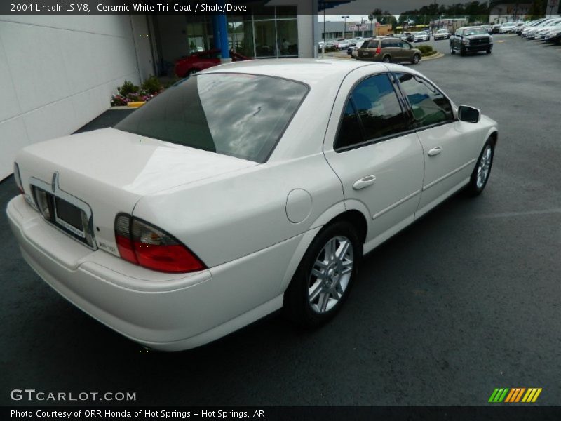 Ceramic White Tri-Coat / Shale/Dove 2004 Lincoln LS V8