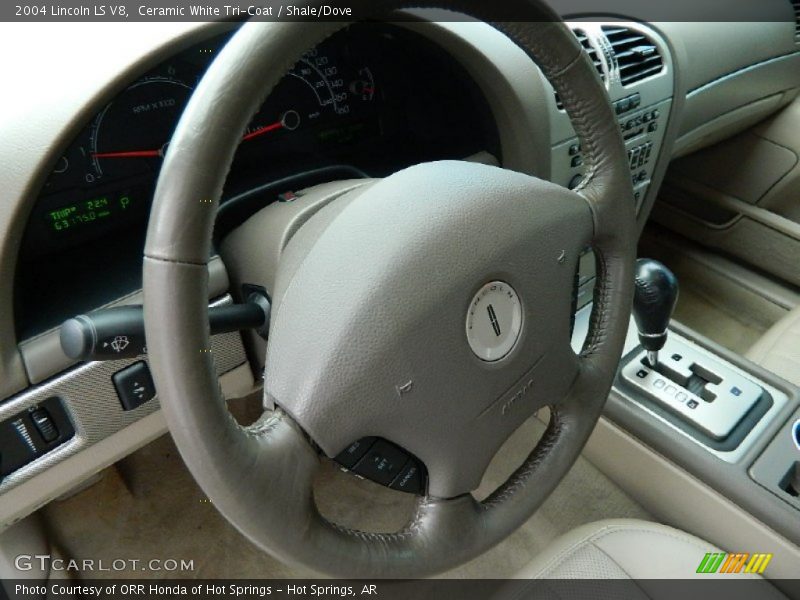 Ceramic White Tri-Coat / Shale/Dove 2004 Lincoln LS V8