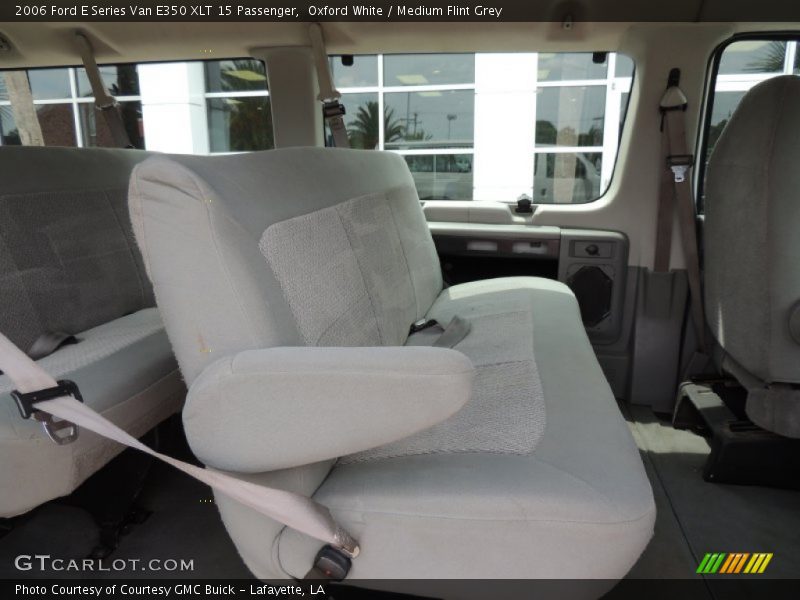 Oxford White / Medium Flint Grey 2006 Ford E Series Van E350 XLT 15 Passenger