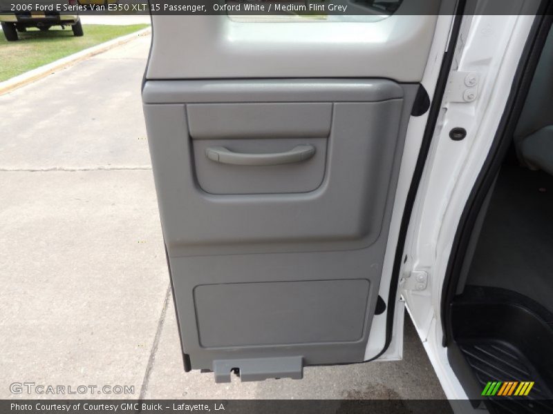 Oxford White / Medium Flint Grey 2006 Ford E Series Van E350 XLT 15 Passenger