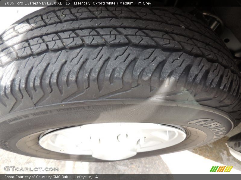Oxford White / Medium Flint Grey 2006 Ford E Series Van E350 XLT 15 Passenger