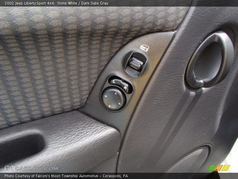 Stone White / Dark Slate Gray 2002 Jeep Liberty Sport 4x4