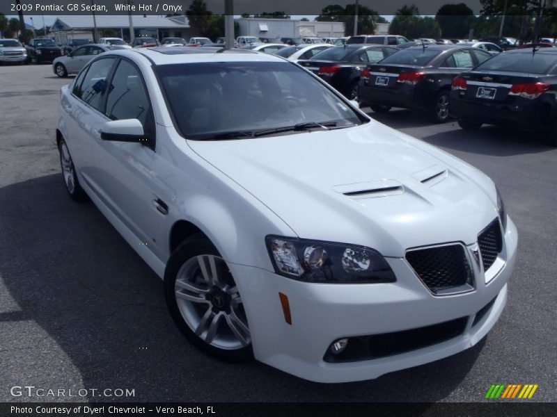 Front 3/4 View of 2009 G8 Sedan