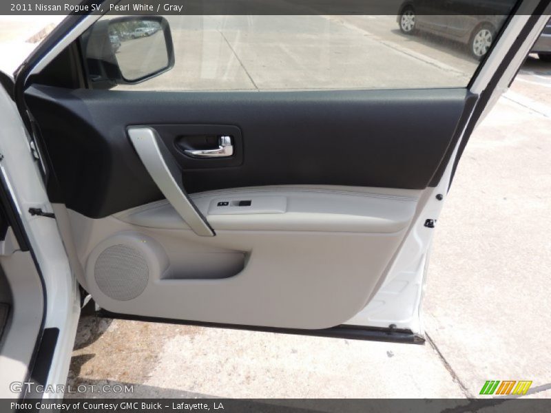 Pearl White / Gray 2011 Nissan Rogue SV