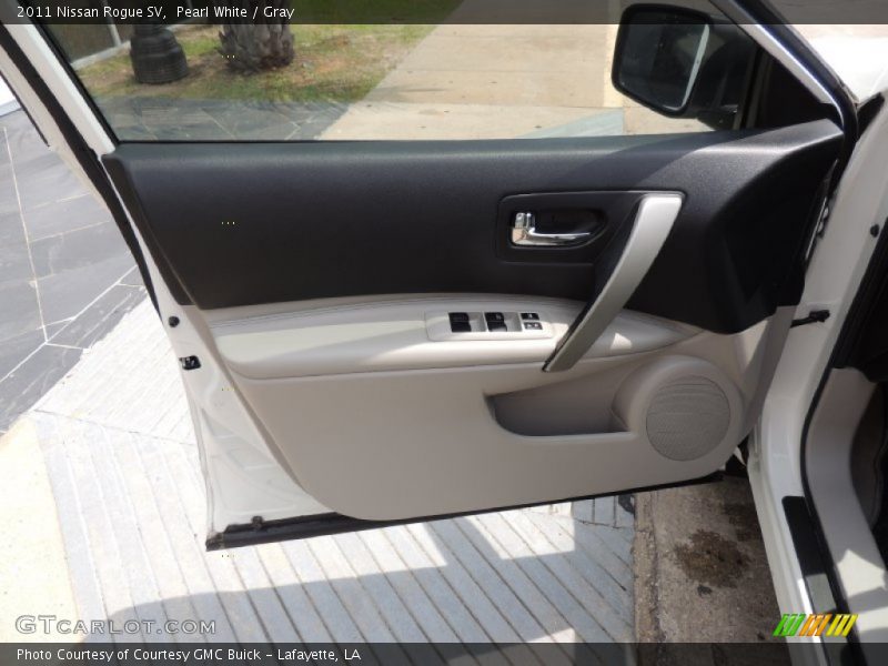 Pearl White / Gray 2011 Nissan Rogue SV