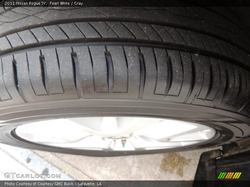 Pearl White / Gray 2011 Nissan Rogue SV