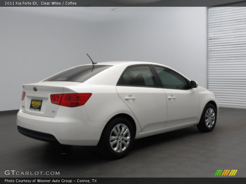 Clear White / Coffee 2011 Kia Forte EX