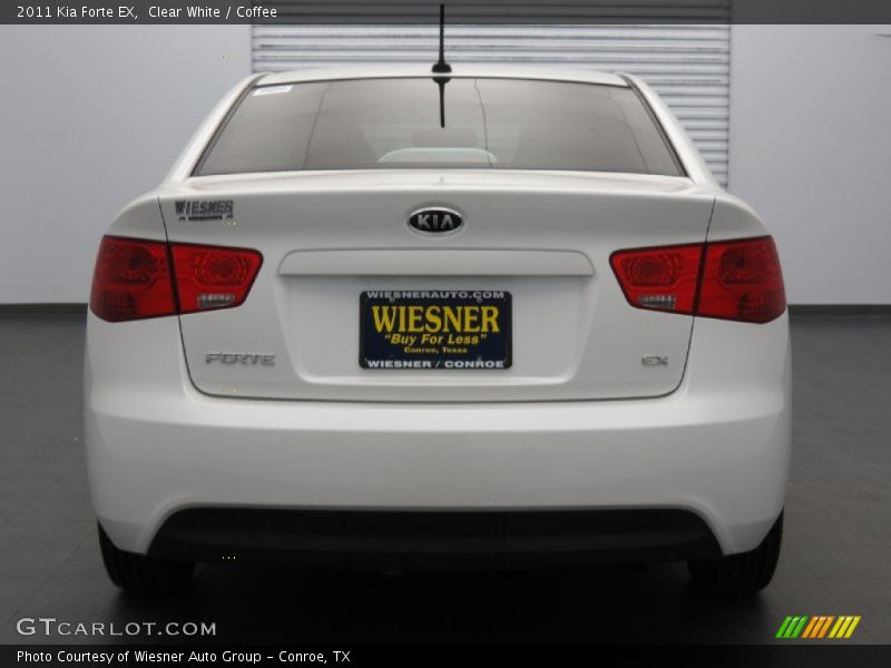 Clear White / Coffee 2011 Kia Forte EX