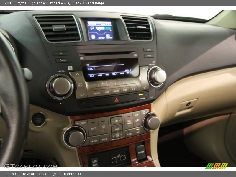 Black / Sand Beige 2011 Toyota Highlander Limited 4WD