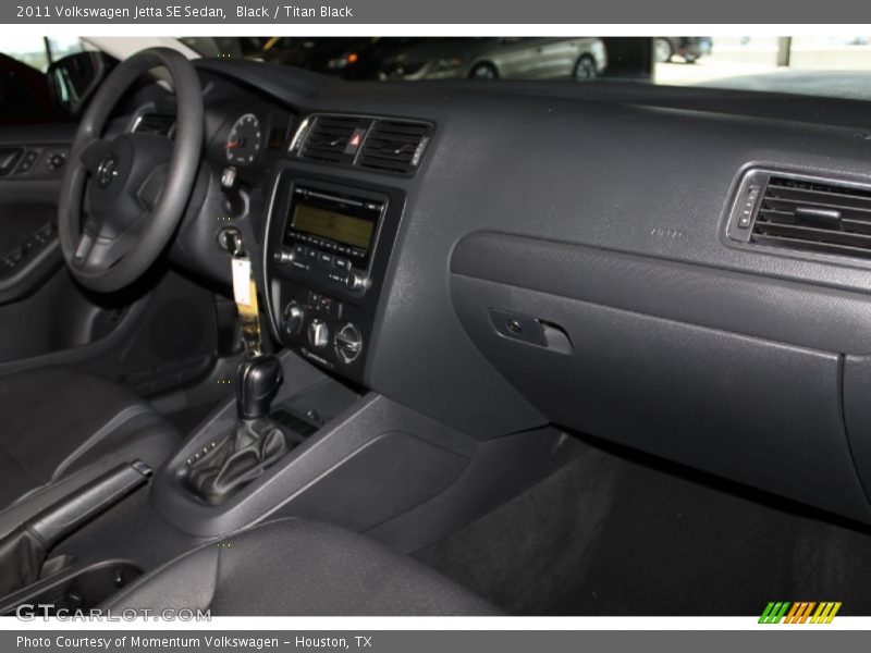 Black / Titan Black 2011 Volkswagen Jetta SE Sedan