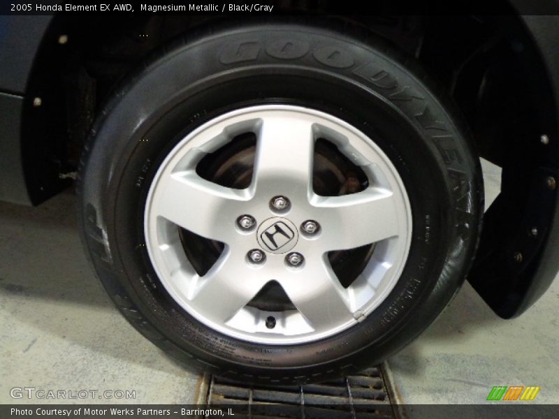 Magnesium Metallic / Black/Gray 2005 Honda Element EX AWD