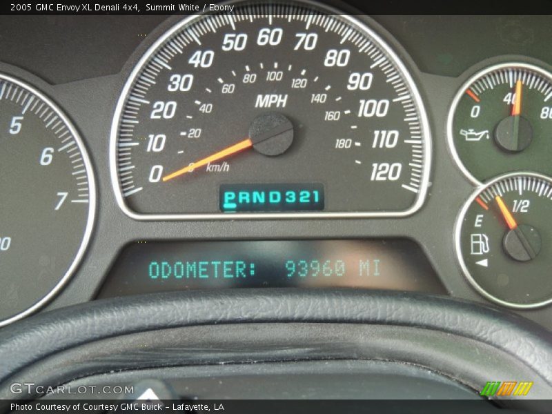Summit White / Ebony 2005 GMC Envoy XL Denali 4x4