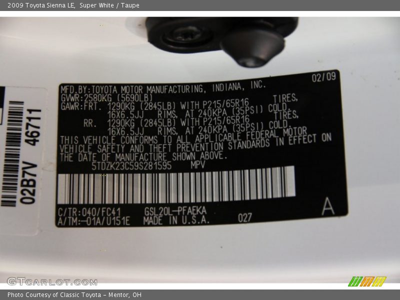 Super White / Taupe 2009 Toyota Sienna LE