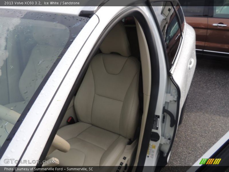 Ice White / Sandstone 2013 Volvo XC60 3.2