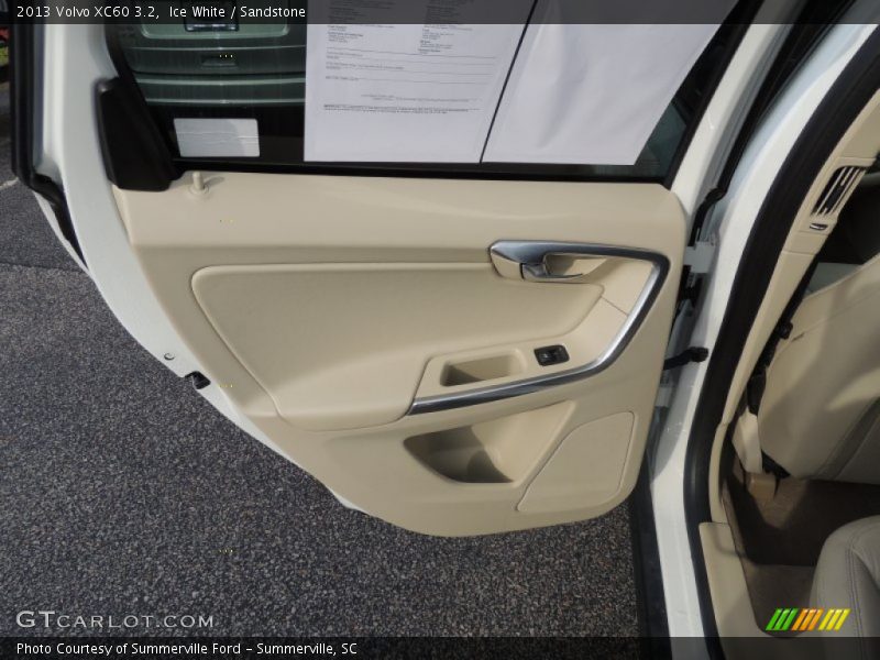 Ice White / Sandstone 2013 Volvo XC60 3.2