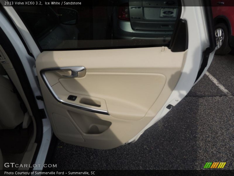 Ice White / Sandstone 2013 Volvo XC60 3.2