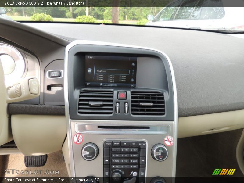 Ice White / Sandstone 2013 Volvo XC60 3.2