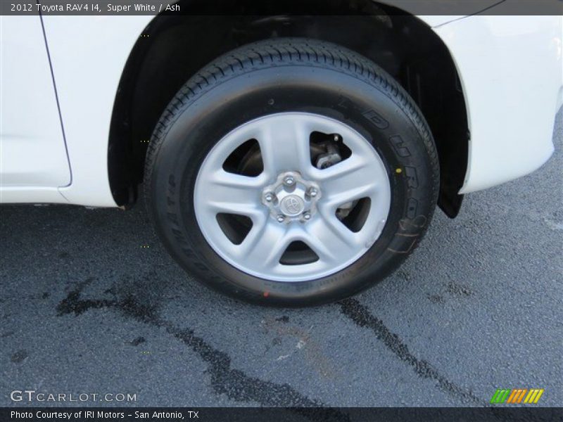Super White / Ash 2012 Toyota RAV4 I4